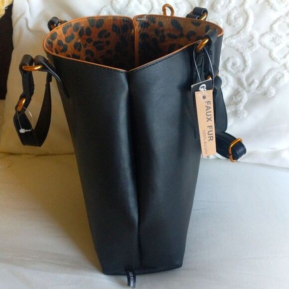 Street Level Small -Reversible Black / Leopard Tote - Picture 7 of 14